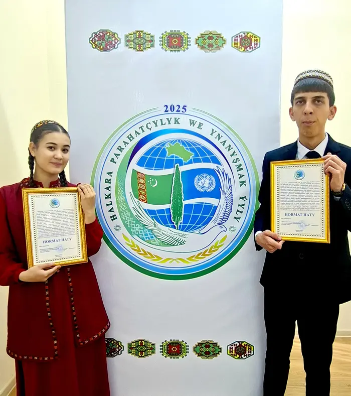 Talyplarymyzyň “Bitaraplyk, doganlyk – saýlan aýdyň ýolumyz, ynanyşmak, jebisleşmek berkararlyk şanymyz” ady bilen geçirilen bilim bäsleşigindäki üstünlikleri